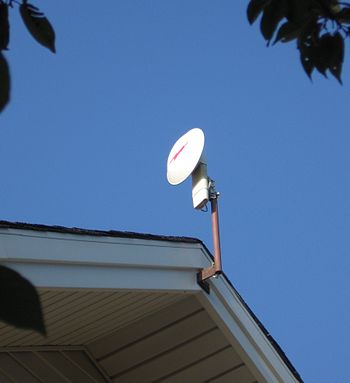 English: 5.2 GHz 'Canopy' wireless internet an...